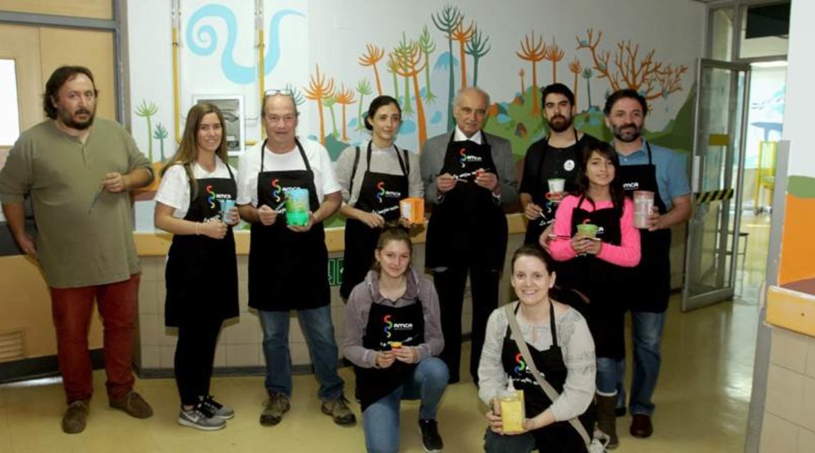 AMCA participa en pintura de murales en Pediatría del Hospital Padre Hurtado
